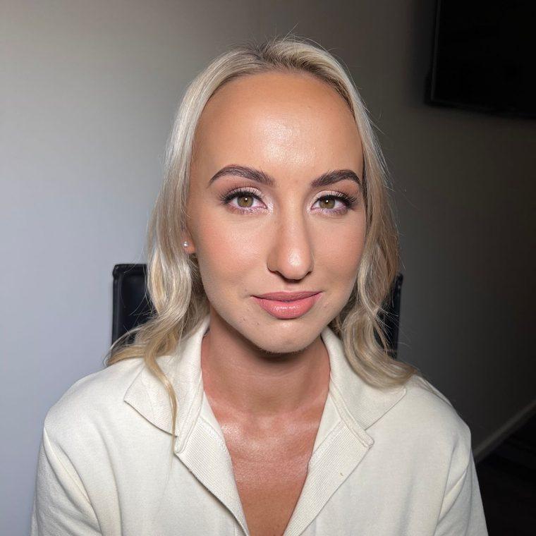 Professional makeup by a Sydney mobile makeup artist — portfolio photo 15