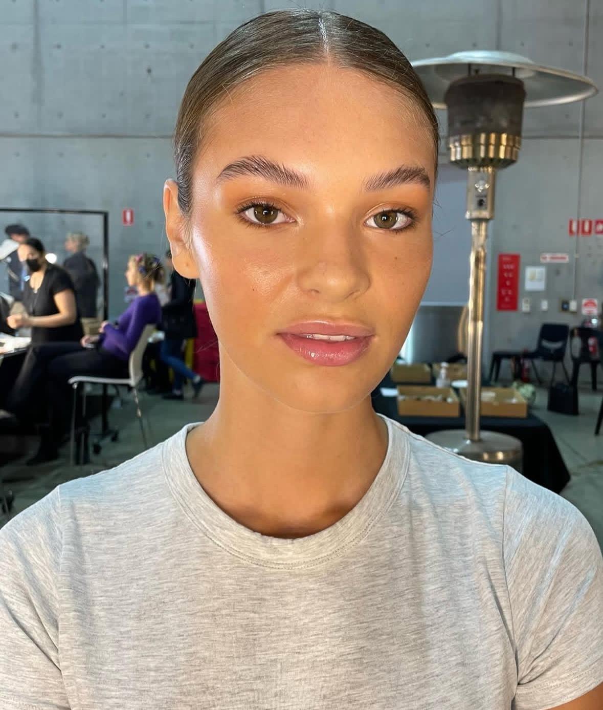 Abrienne — makeup & hair artist