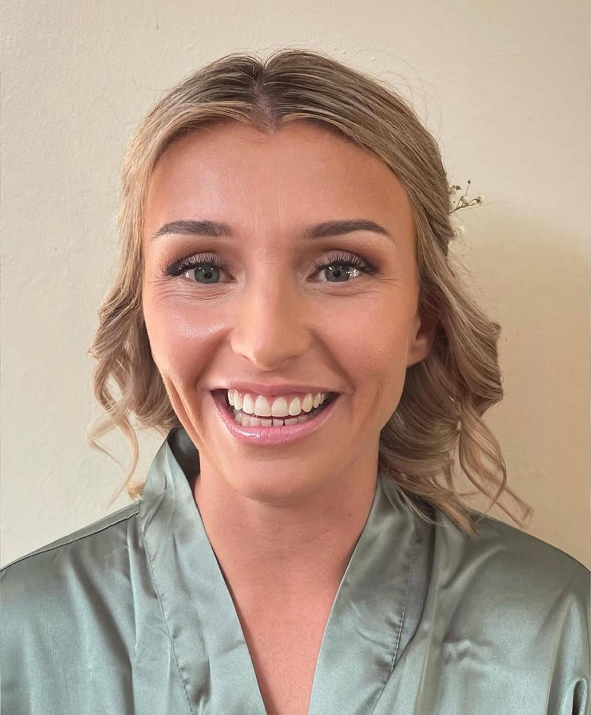 Abrienne — makeup & hair artist