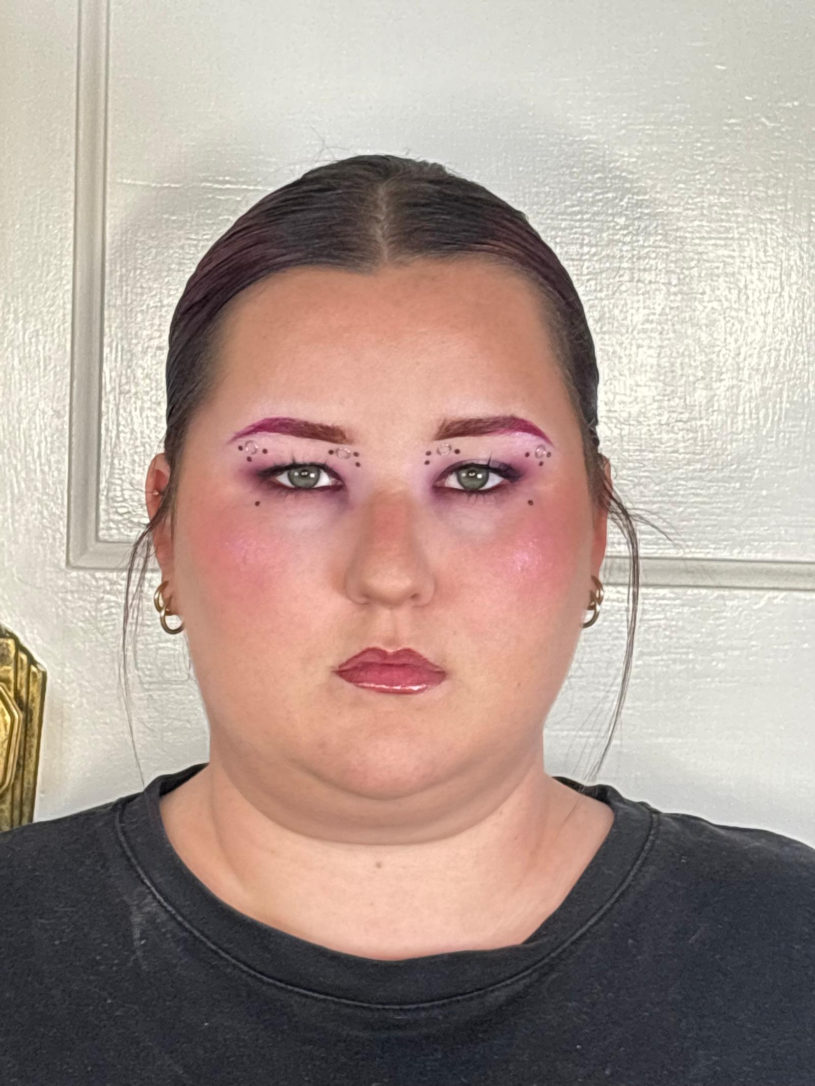 Layla — makeup & hair artist