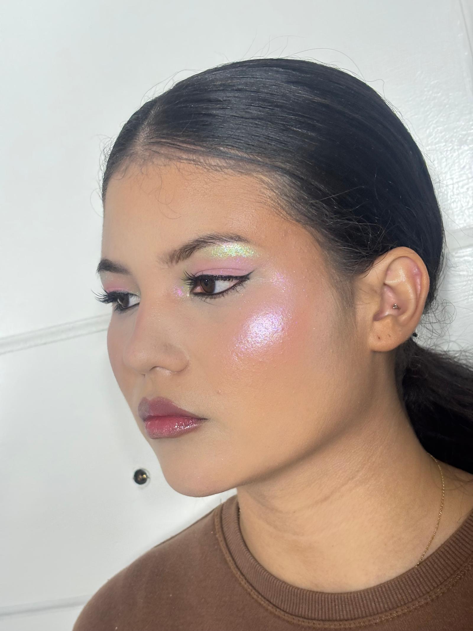 Layla — makeup & hair artist