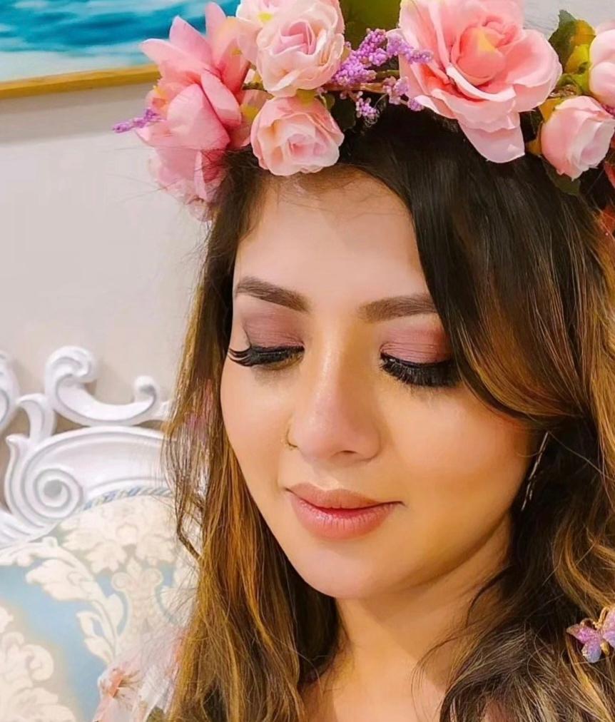 Madiha — makeup & hair artist