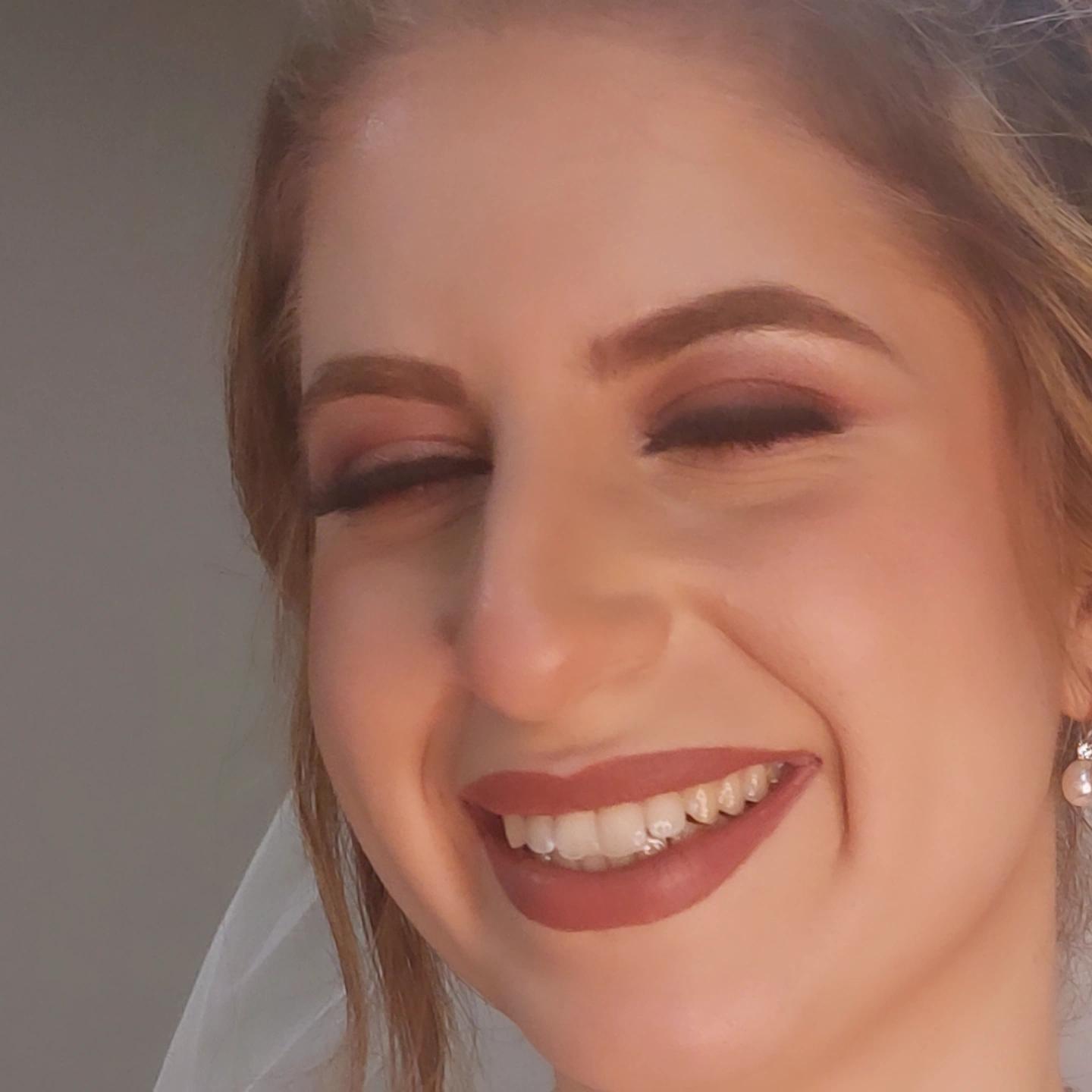 Madiha — makeup & hair artist